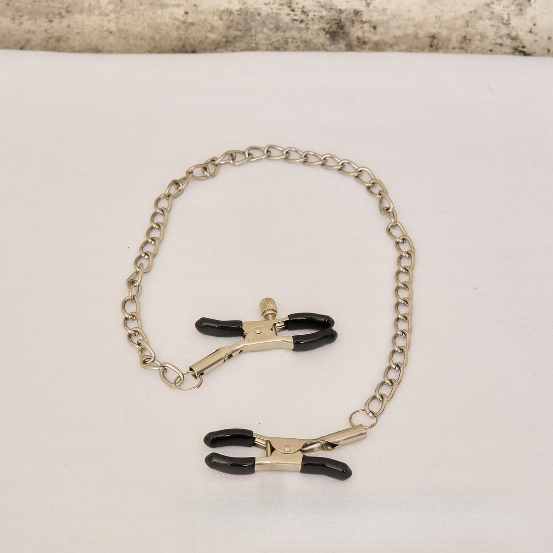 Nippelklemme mit Kette